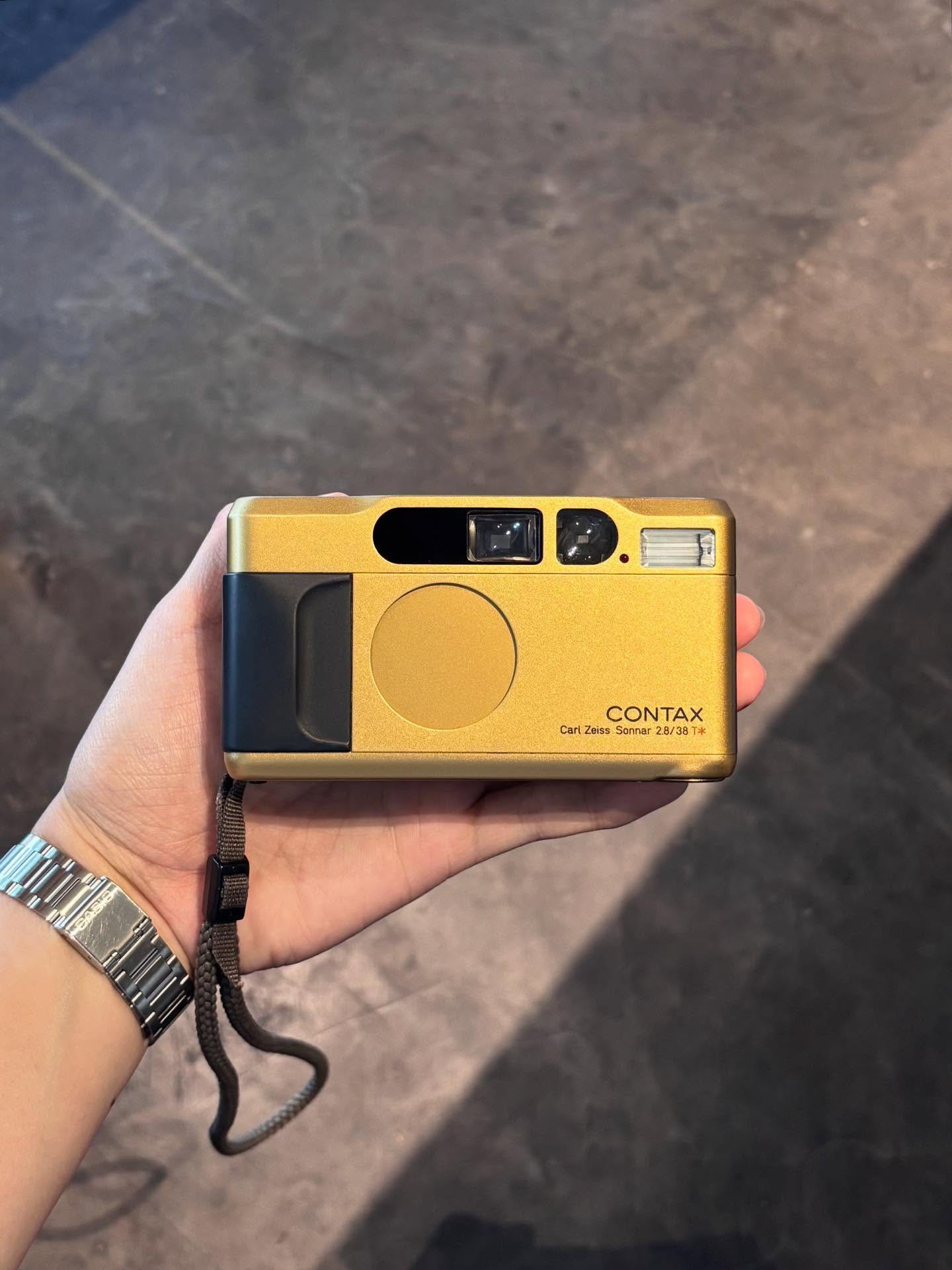 Yellow compact camera arrival